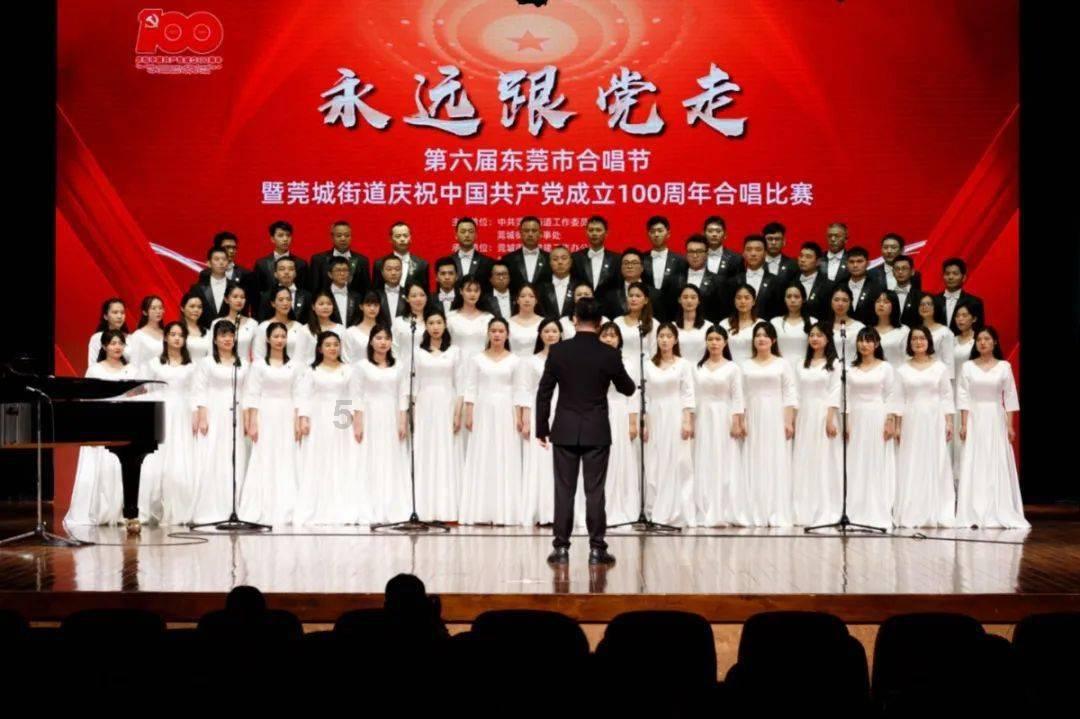 朋友父亲70岁他30岁，我父母才55岁我35岁我比他年轻吗？